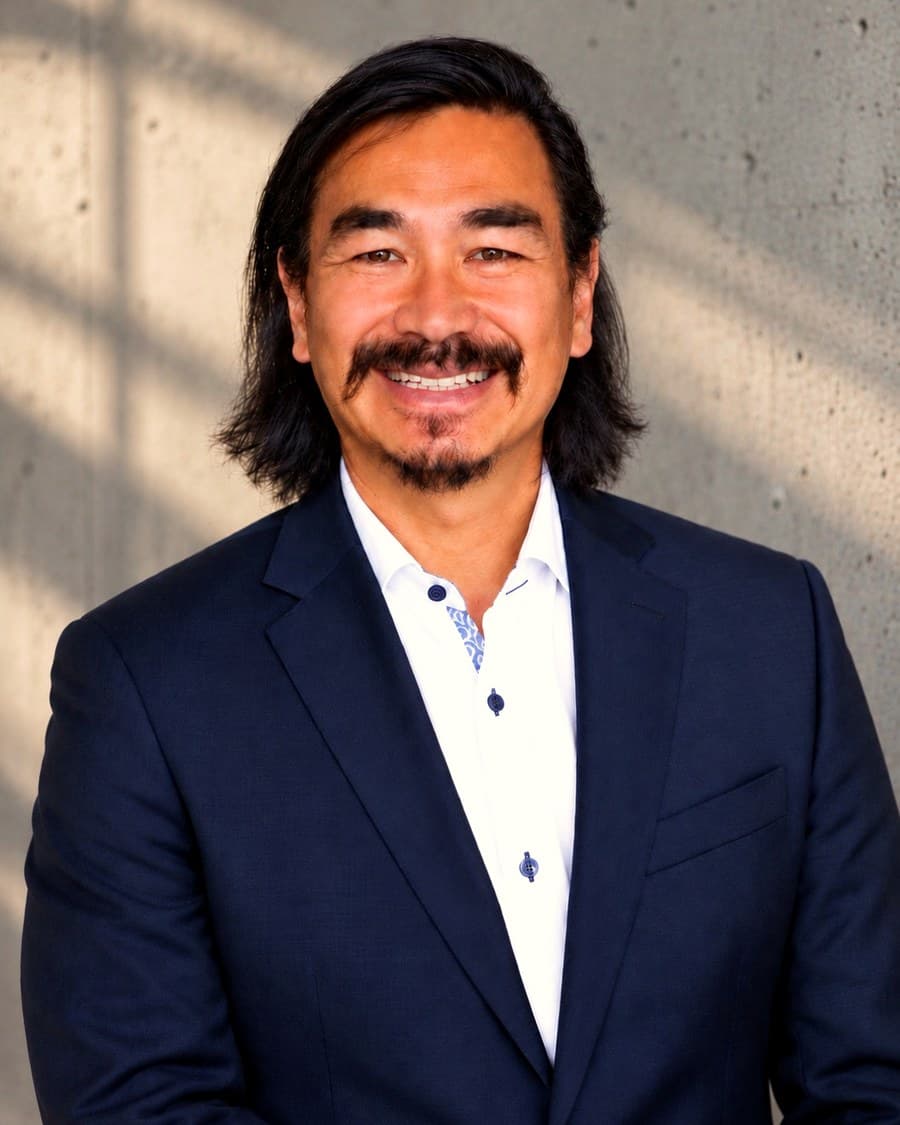 Portrait von Tam Nguyen, Gründer und Lead Advisor von TaVyro